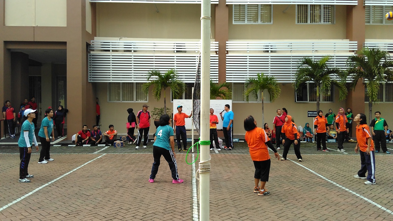 bola volly putri 2015 3