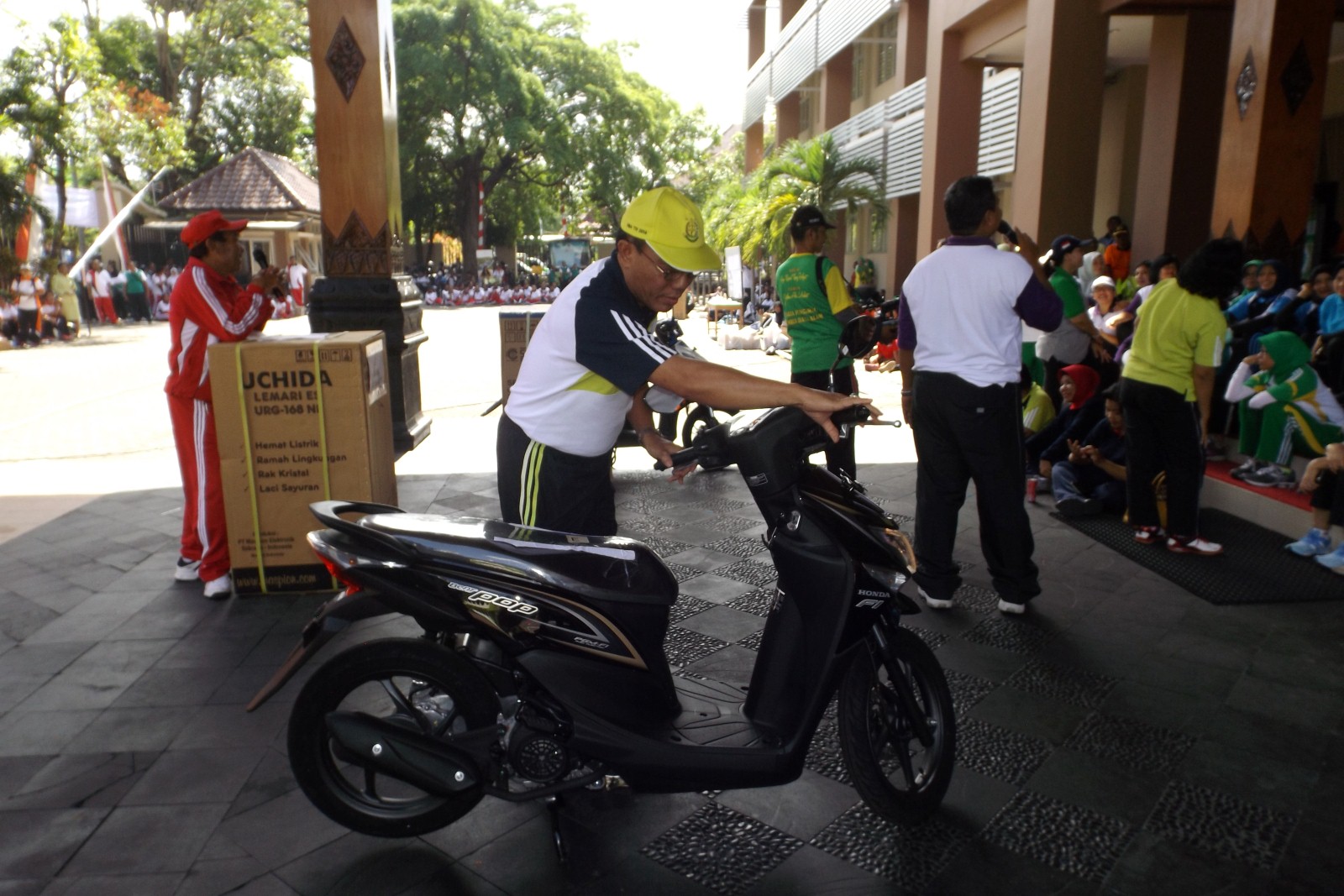 pembukaan por 2015 7