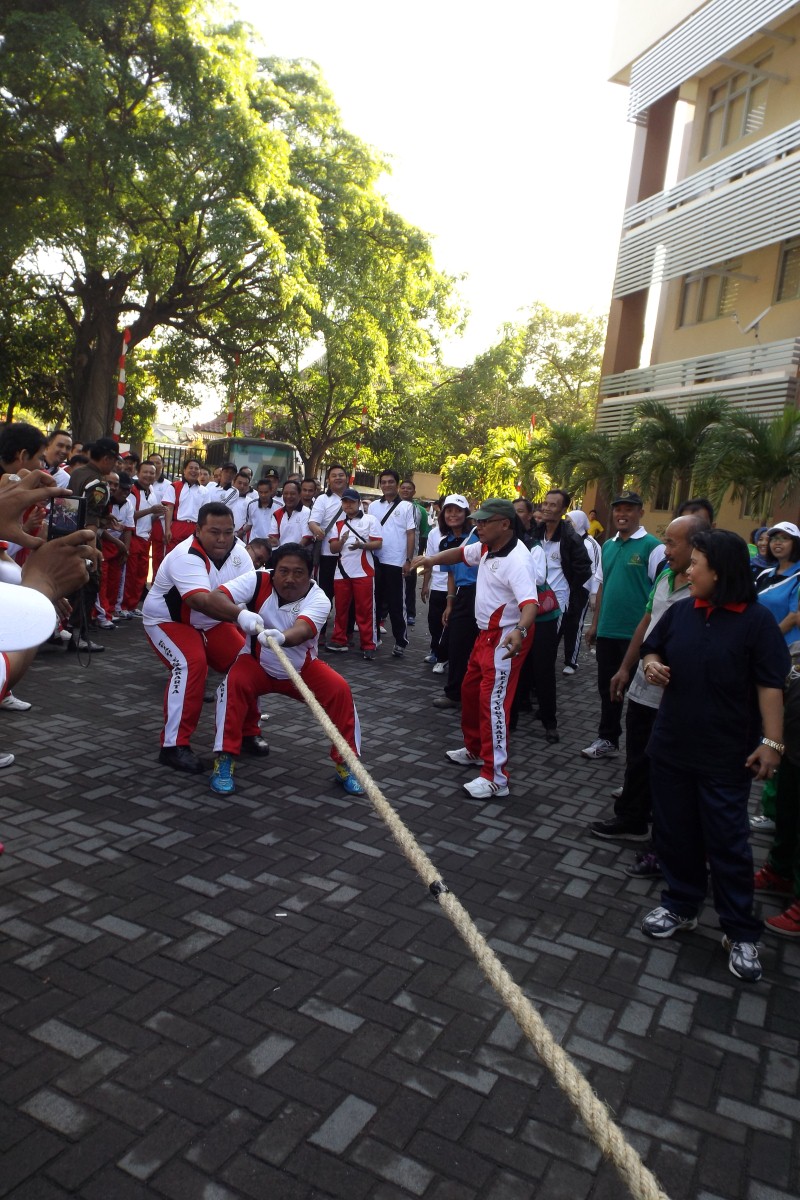 tarik tambang putra 3