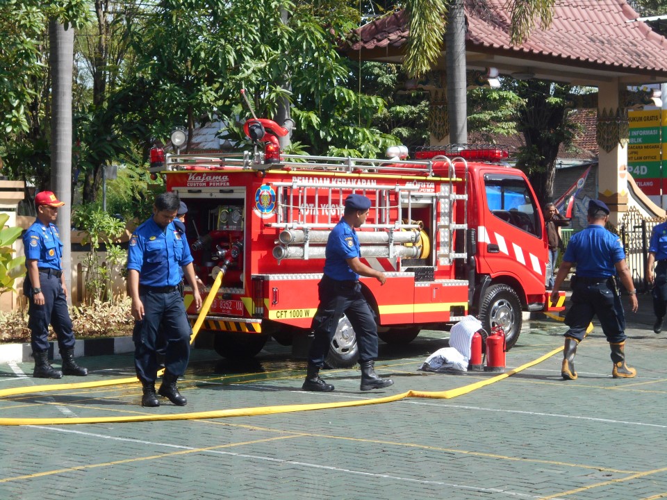 Pemadam Kebakaran 1 1